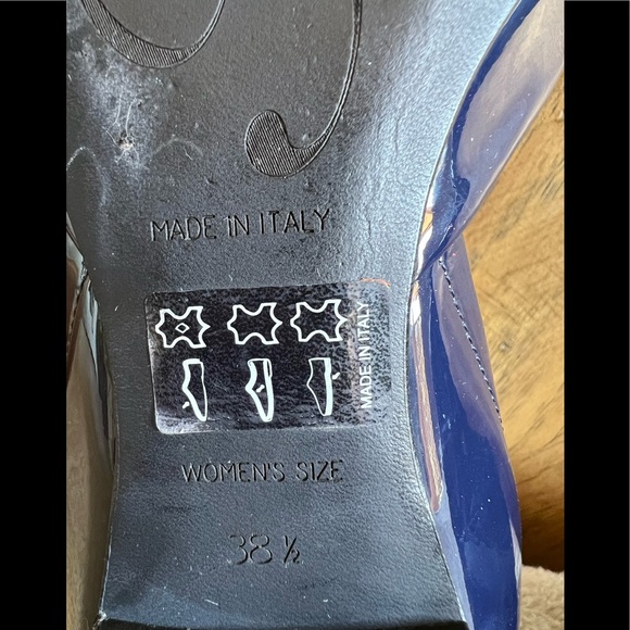 Roger Vivier blue  flats, size 8 US size very good condition - Picture 11 of 11